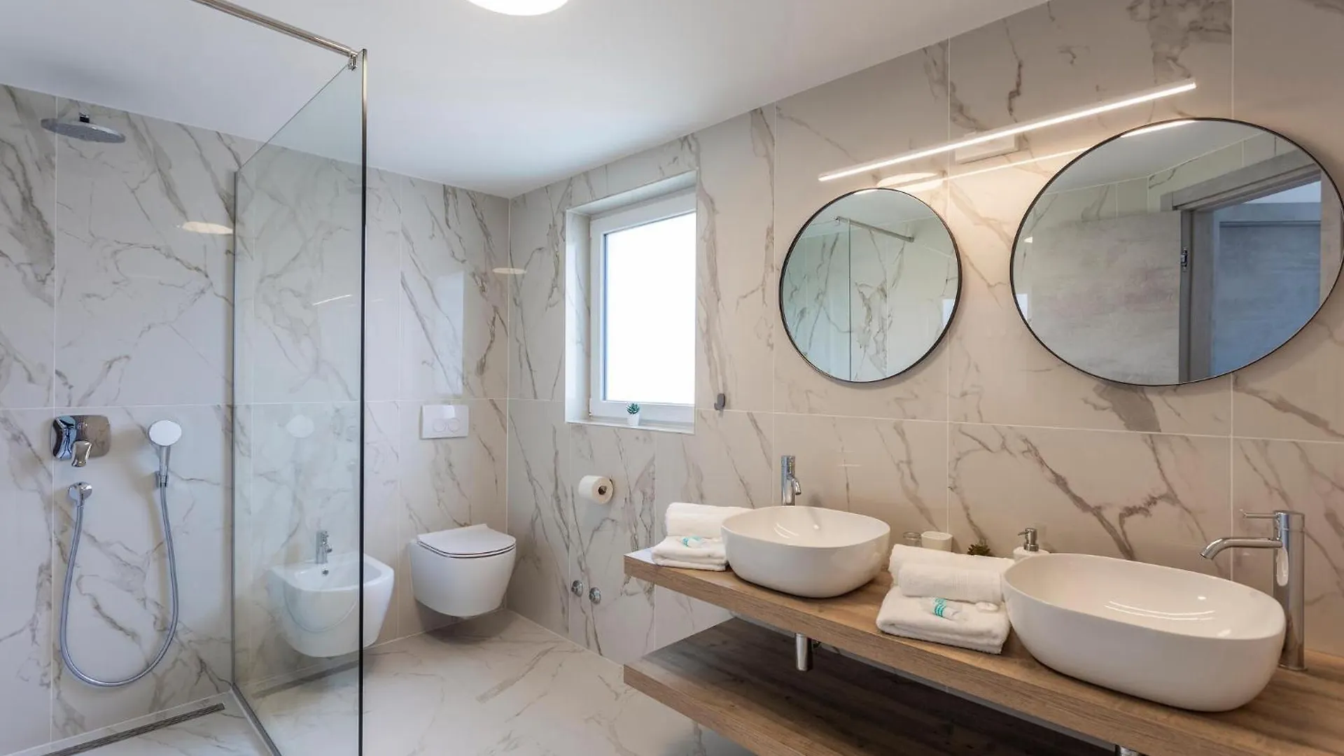 4 Bedroom Beautiful Home In Medulin