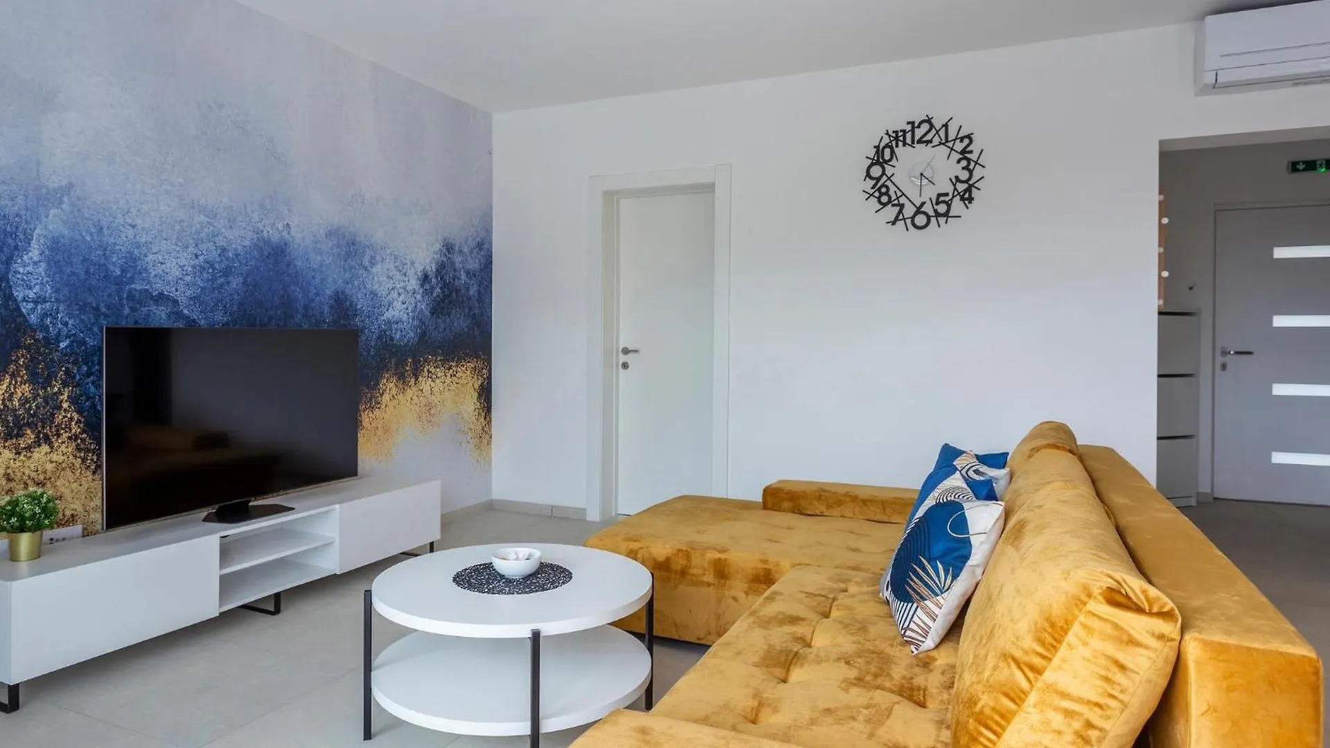 Holiday home 4 Bedroom Beautiful Home In Medulin