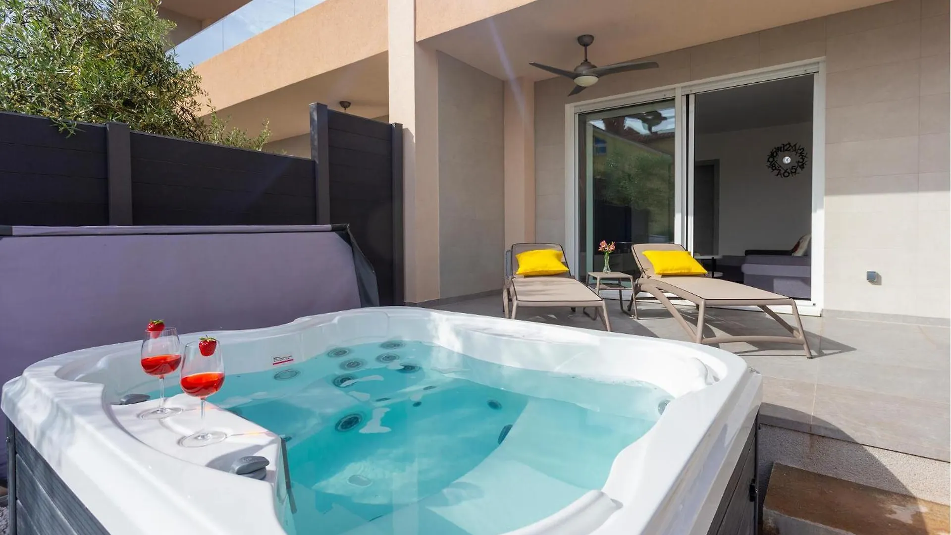 4 Bedroom Beautiful Home In Medulin Holiday home