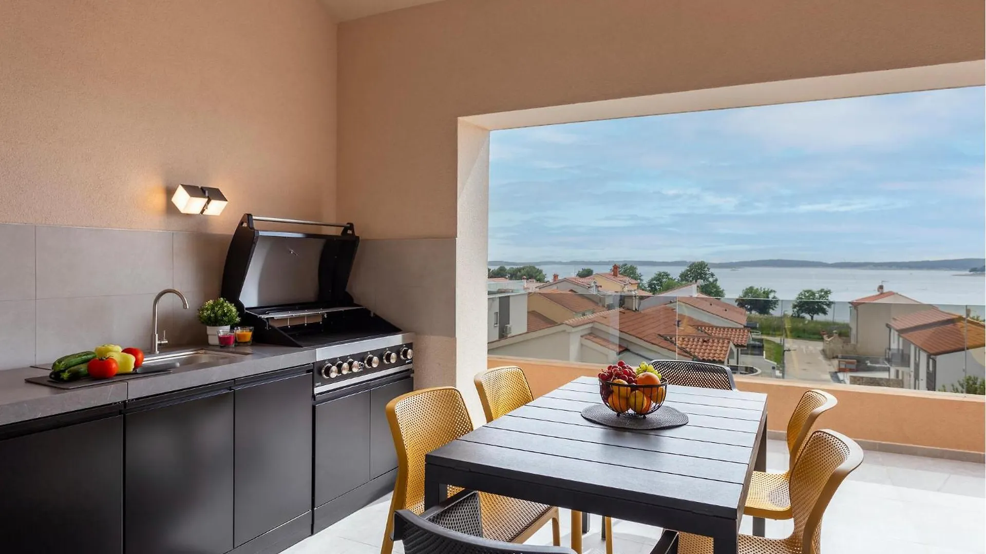 4 Bedroom Beautiful Home In Medulin